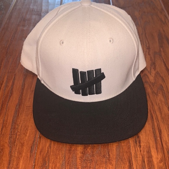Undefeated Other - Undefeated Logo SnapBack